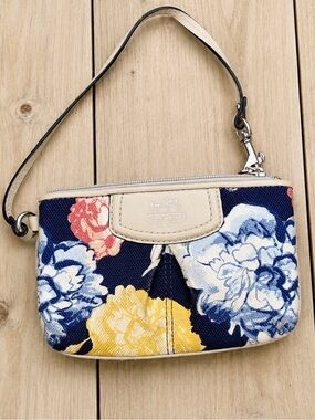 Vintage Coach Madison collection wristlet
